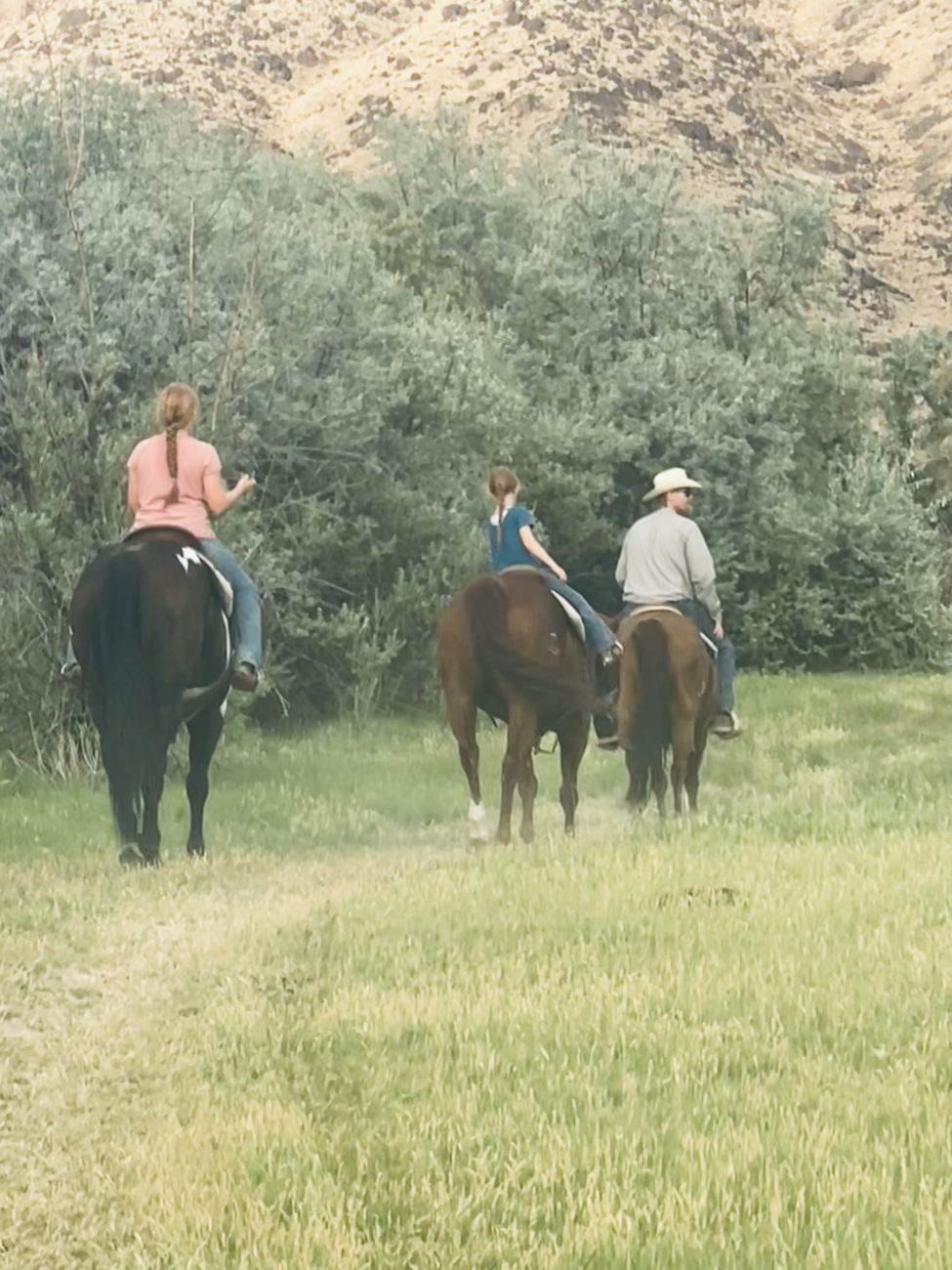 Trampus and the girls out for a ride in Annabella